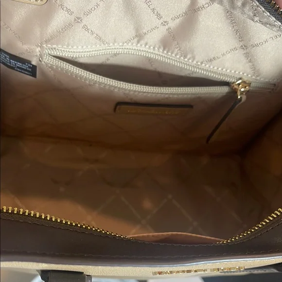 Michael Kors Tan and White Women's Bag - Picture 9 of 13